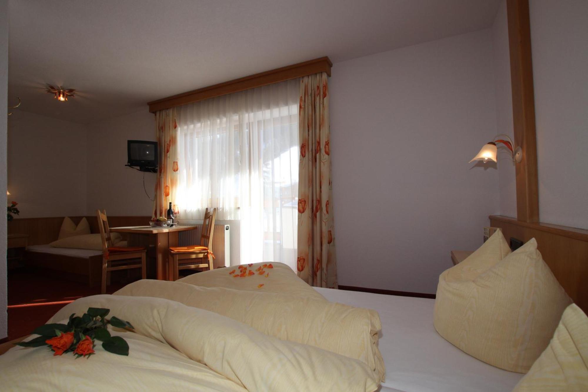 Lechlihof Hotel Ischgl Exterior photo